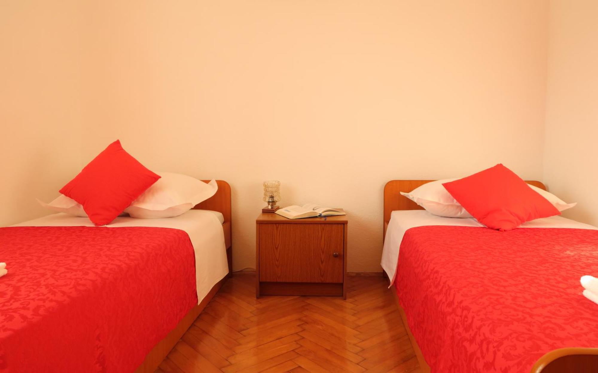 Apartments Ivanka Trogir Exterior foto