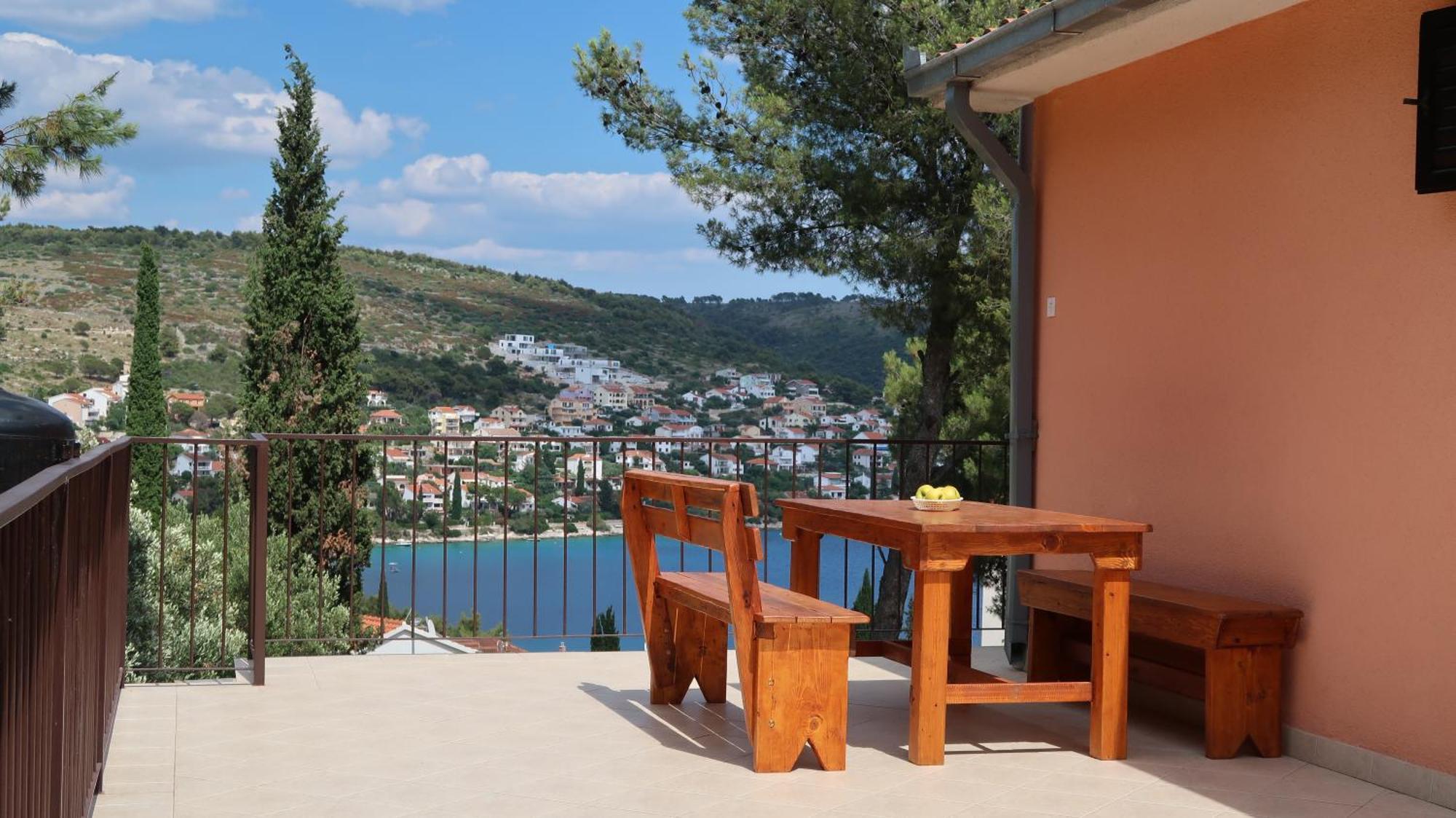 Apartments Ivanka Trogir Exterior foto